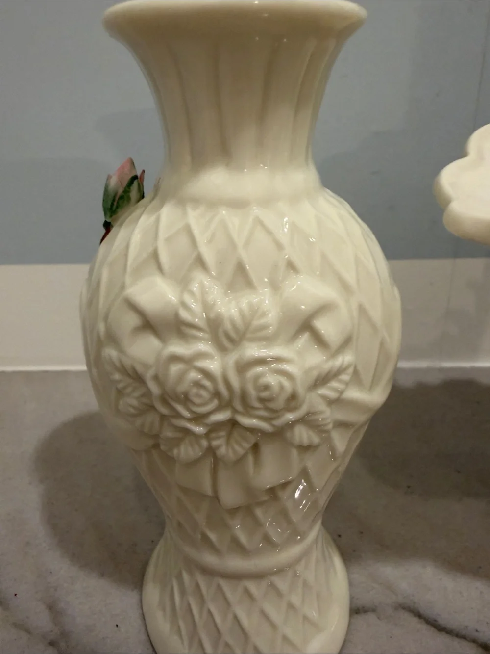 Porcelain White Floral Ceramic Vase and Basket Set